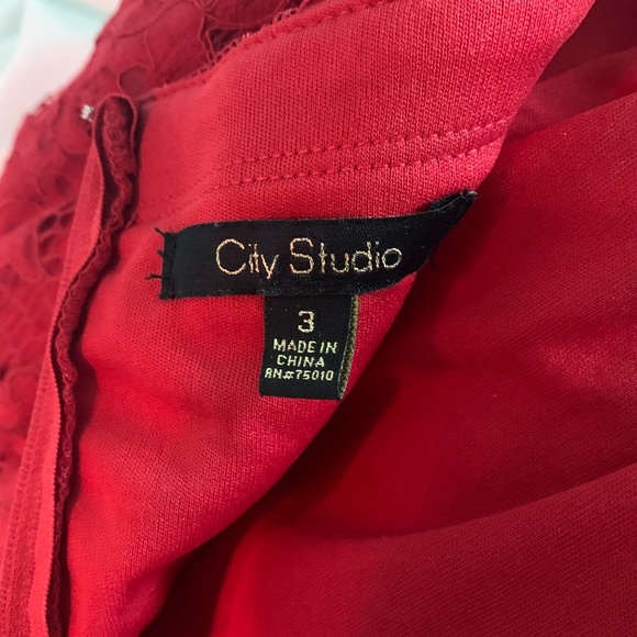 MACY'S (CITY STUDIO) LACED RED DRESS - Picture 3 of 3